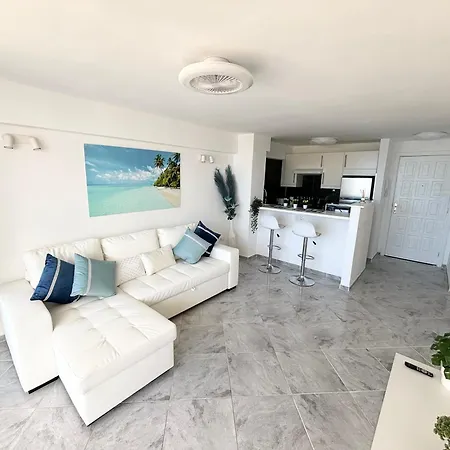 Luxury Ocean View 6th Floor Apartment *